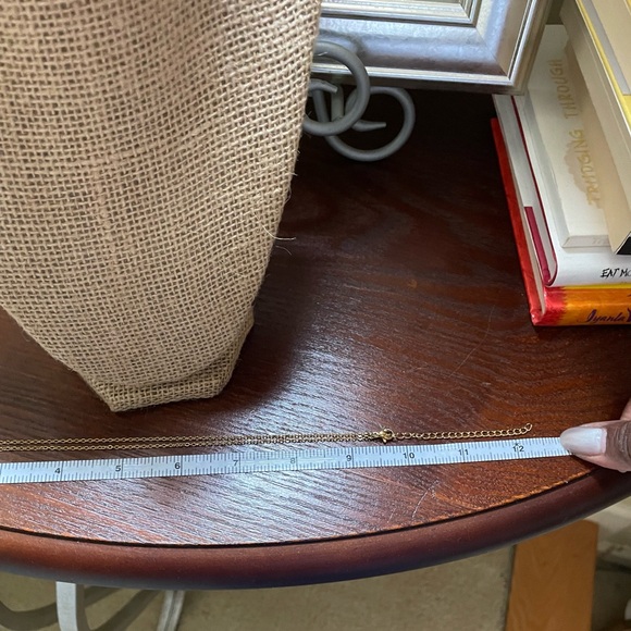 Slide Chic Gold Necklace with Pendant and Bracelet Set - Picture 6 of 9